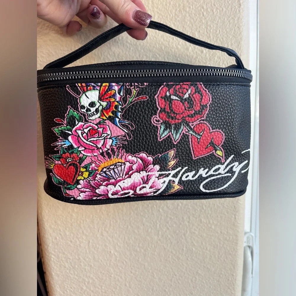 Ed Hardy Cosmetic Makeup Bag 4 Piece Set